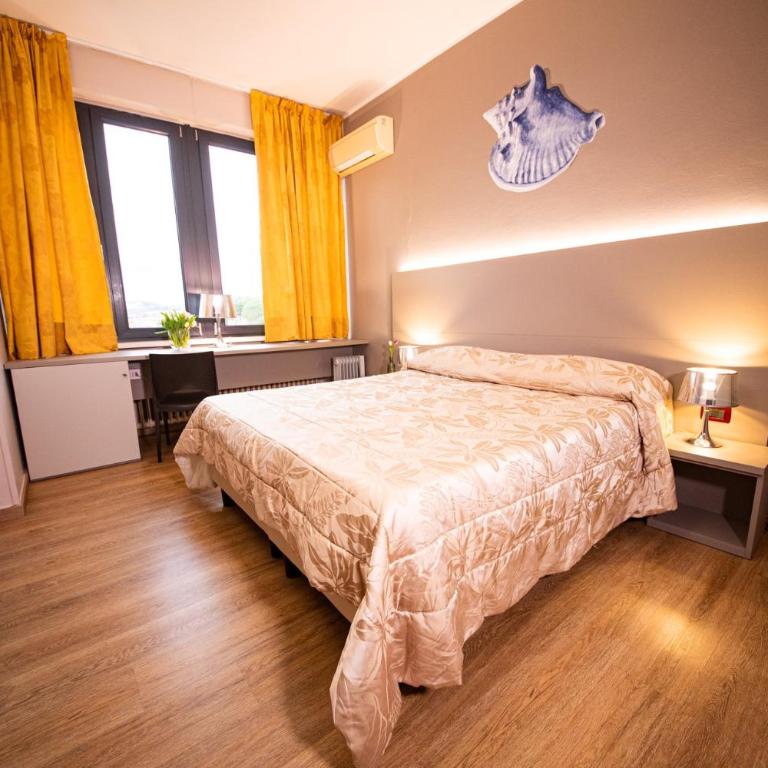 Hotel Italia di Lerici - Camera Deluxe Matrimoniale/Doppia con Letti Singoli con Vista Mare - 21