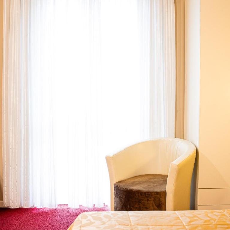Hotel Italia di Lerici - Camera Matrimoniale con Balcone e Vista Mare - 8