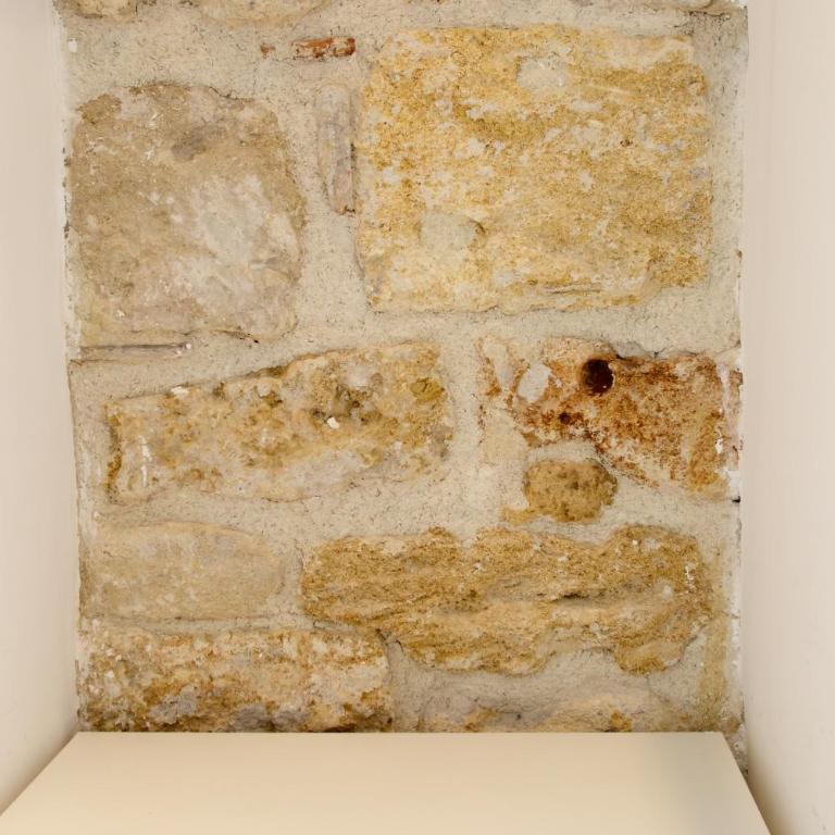 Valverde Home - Single Room with Balcony - 9