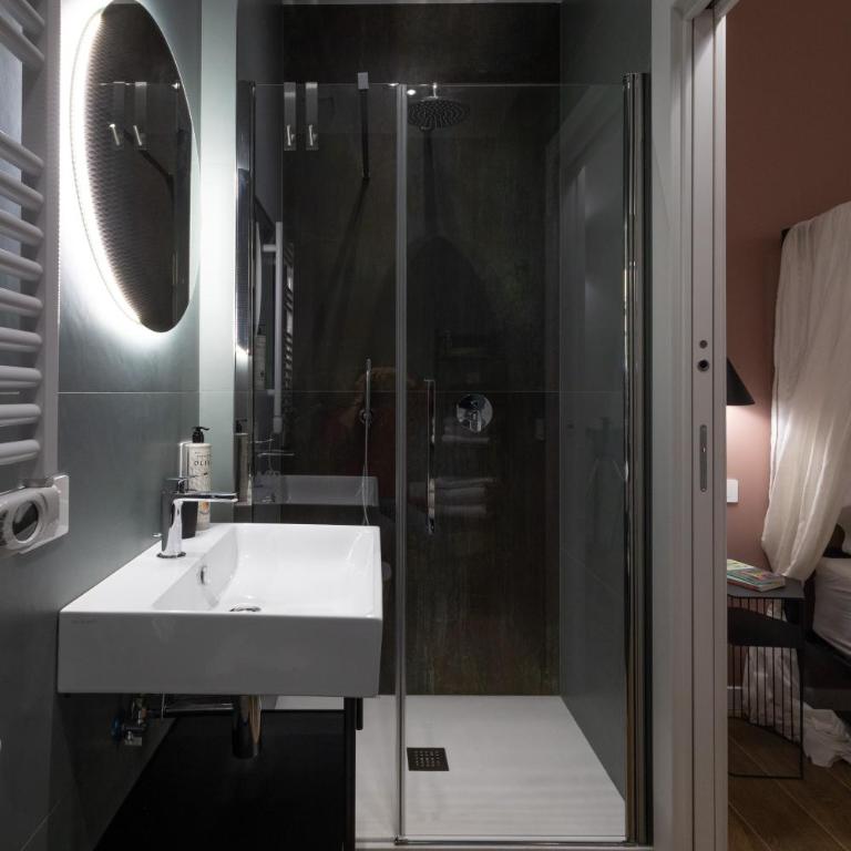 Style & Stone Guest House - Camera King - 23