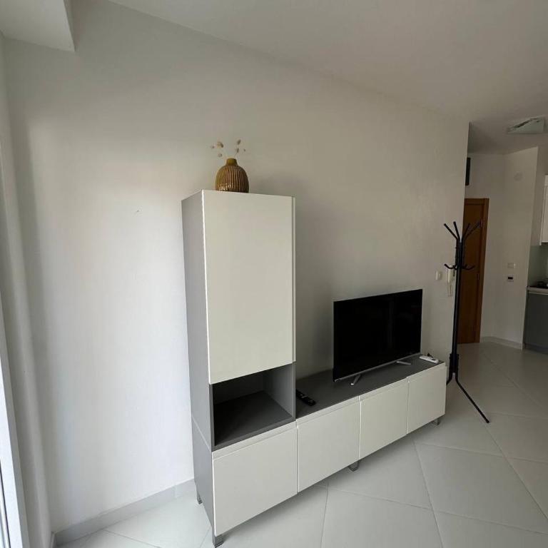 Apartments Lemar - Studio Apartment with Balcony - 8