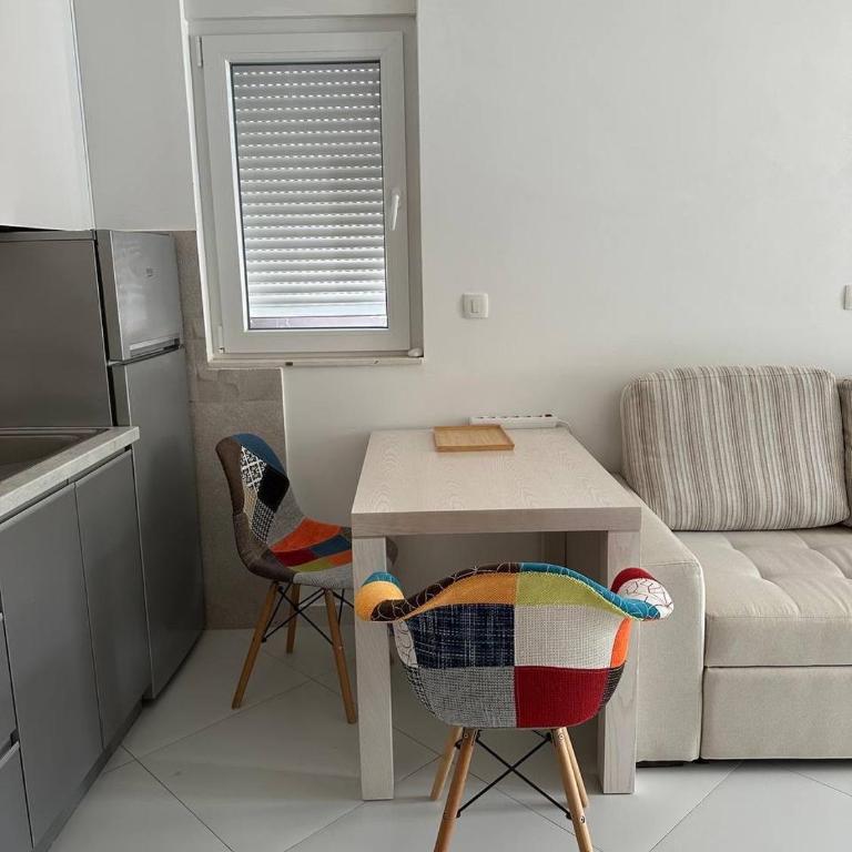 Apartments Lemar - Studio Apartment with Balcony - 7