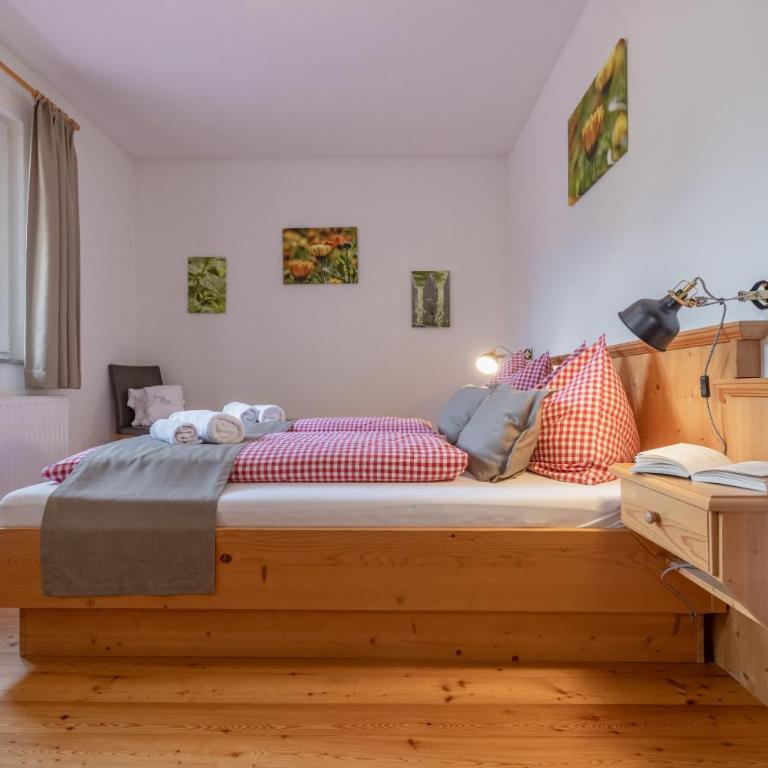 Ferienwohnung Klancnik - Zweibettzimmer mit Gartenblick - 1