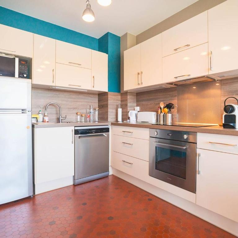Appartement lumineux avec cuisine séparée - Près de la plage - FR-1-821-3 - Apartment - 2