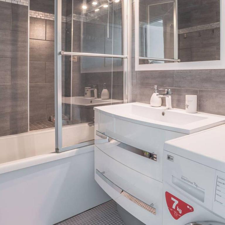 Appartement lumineux avec cuisine séparée - Près de la plage - FR-1-821-3 - Apartment - 6