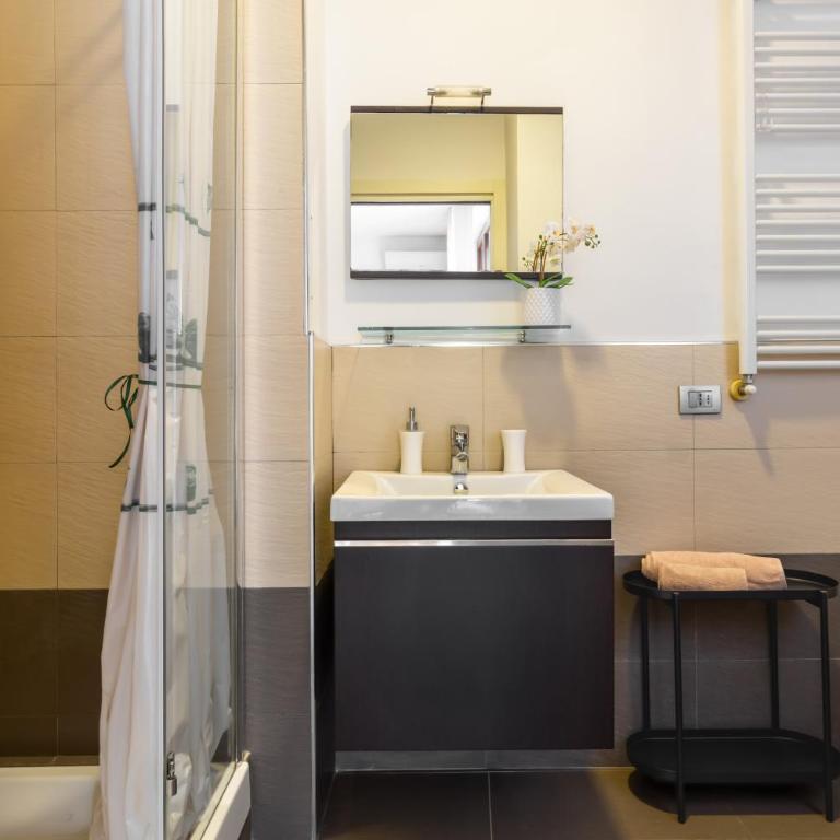 7th Floor - Porta Nuova - One-Bedroom Apartment - 21