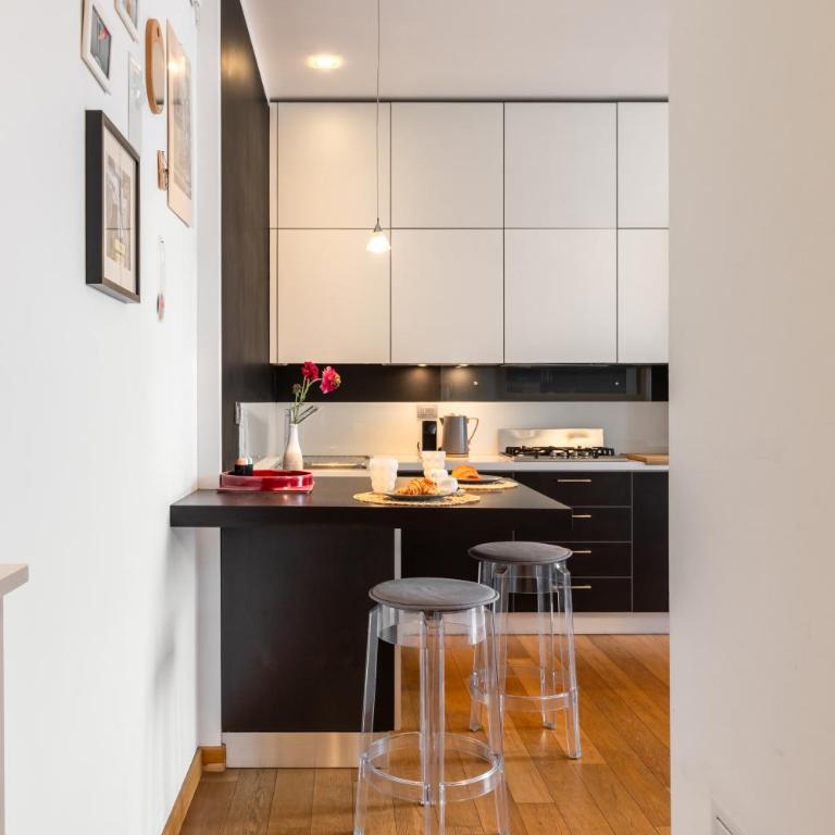 7th Floor - Porta Nuova - One-Bedroom Apartment - 6