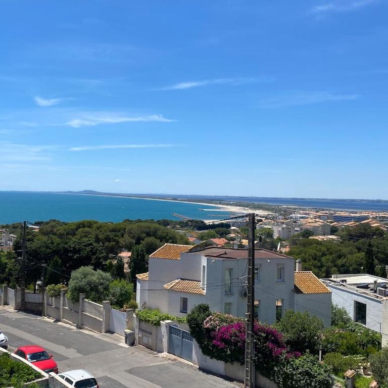 Vue mer au coeur de la Corniche - Appartement 2 Chambres avec Balcon et Vue sur la Mer - 2
