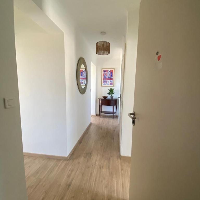 Vue mer au coeur de la Corniche - Appartement 2 Chambres avec Balcon et Vue sur la Mer - 16