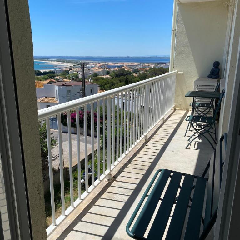 Vue mer au coeur de la Corniche - Appartement 2 Chambres avec Balcon et Vue sur la Mer - 18