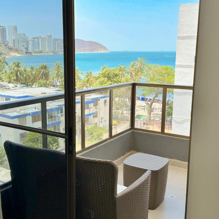 Apartamentos cerca a la playa, Los Laureles - By Bedviajes - Apartamento de 3 dormitorios con vistas al mar - 1