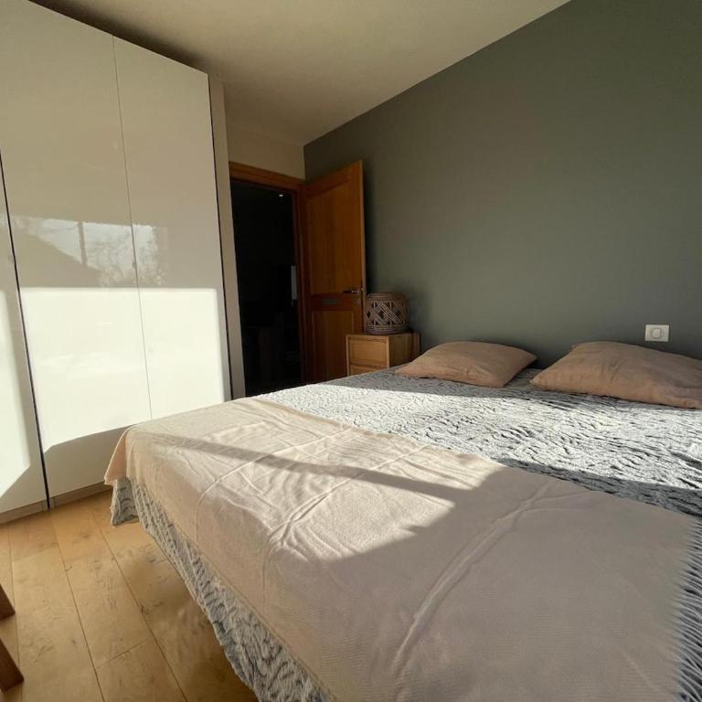 Glass and wood designer villa with garden in centertown - Villa - 12