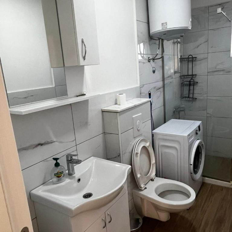 Amore - Two-Bedroom Apartment with City View - 21