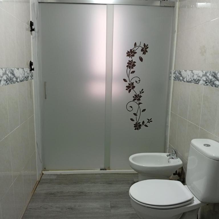 Hospedaje Don Pelayo - Habitación Doble Estándar con baño compartido - 3