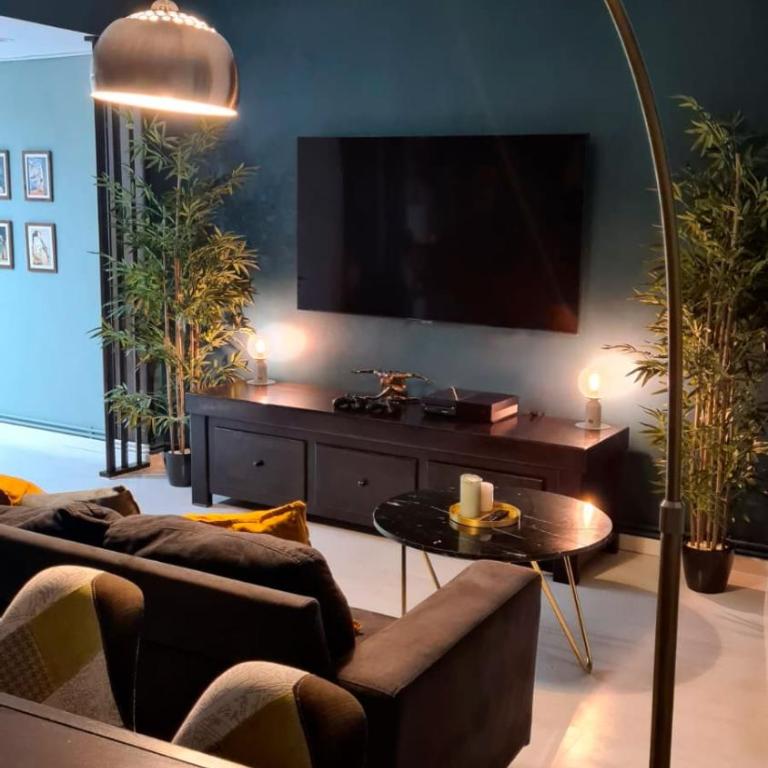 The Green House - One-Bedroom Apartment - 2