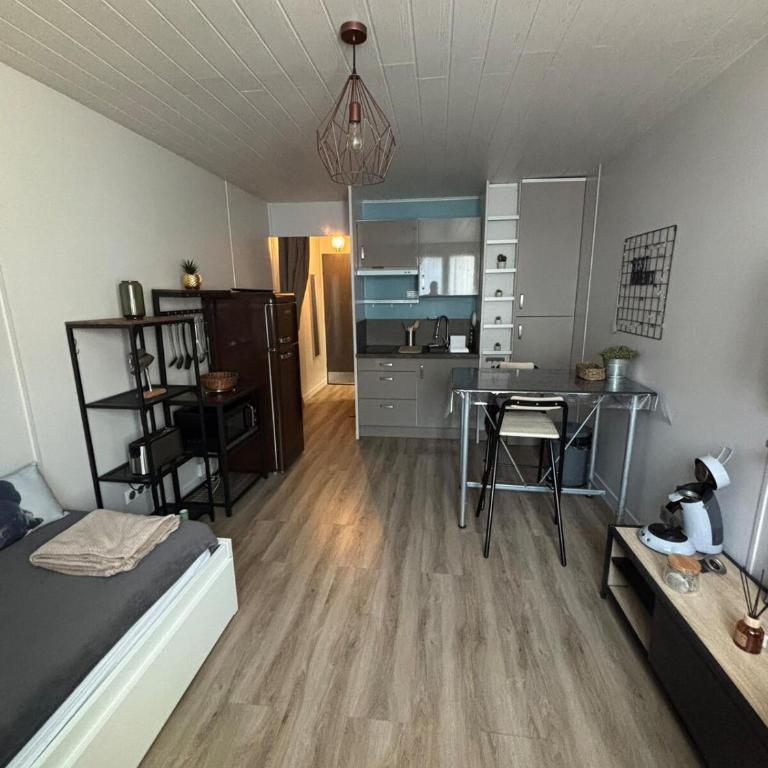 Les Minimes La Rochelle Studio - Apartamento de 1 dormitorio - 7