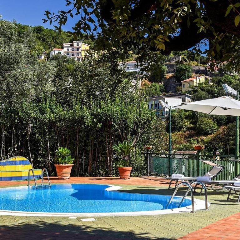 Villa Margherita Amalfi Coast - Camera Matrimoniale Deluxe con Balcone e Vista Mare - 13