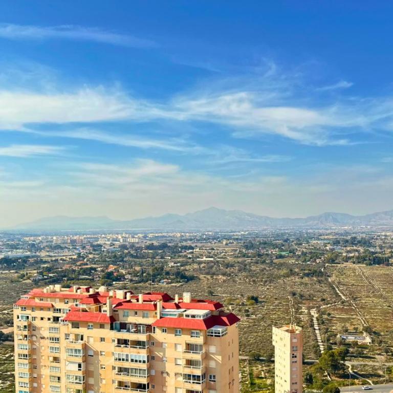 Ático a 50m del mar. Parking Gratis. A/C - Apartamento de 3 dormitorios - 47