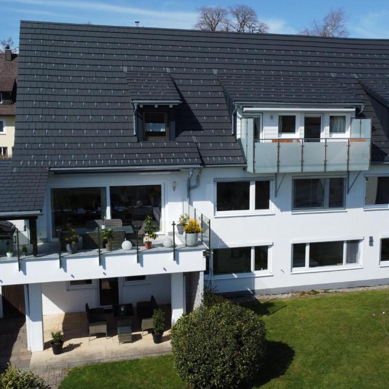 FeWo Herz im Allgäu 2 - Apartment mit 2 Schlafzimmern und Gartenblick - 1