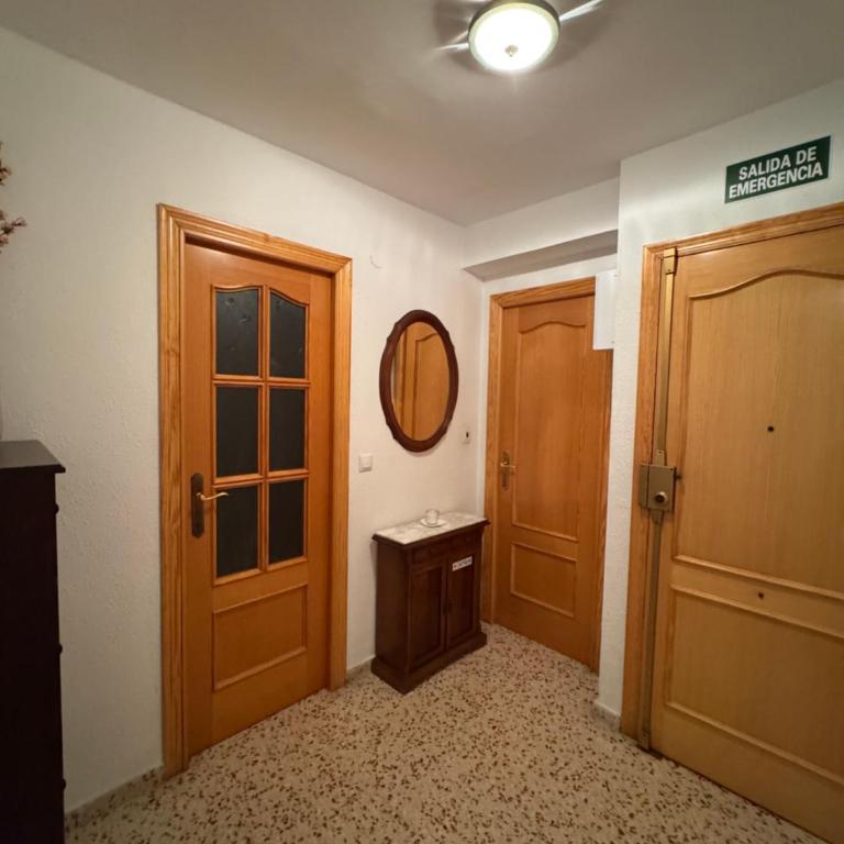 La Turia Soleada - Three-Bedroom Apartment with Balcony - 7