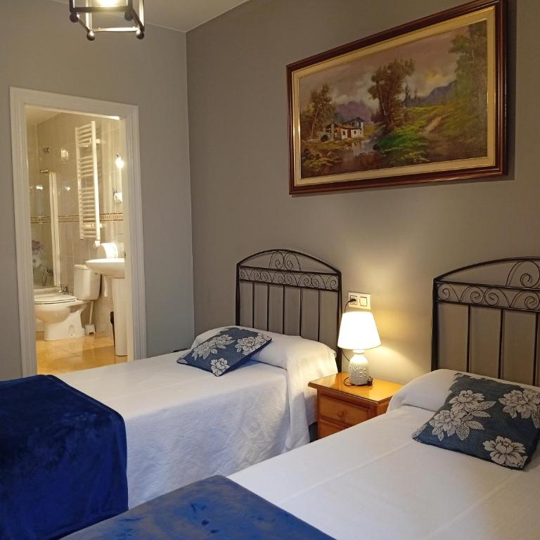 Hospedaje Don Pelayo - Habitación Doble con baño privado - 2 camas - 4