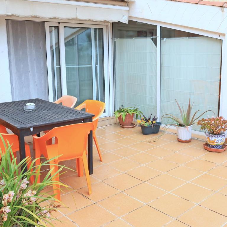 Agusti Hostal - Apartamento de 2 dormitorios con terraza - 6