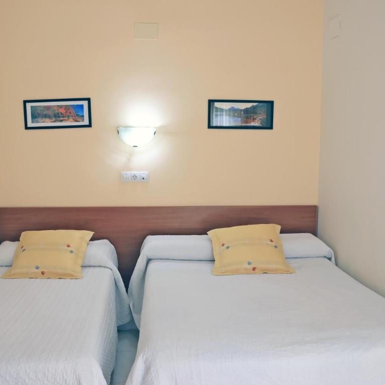Agusti Hostal - Apartamento de 2 dormitorios con terraza - 7