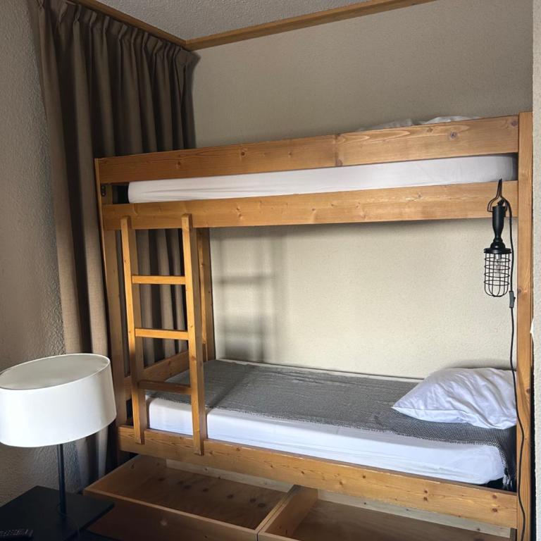 Hillary Hotel - Chambre Quadruple Économique - 1
