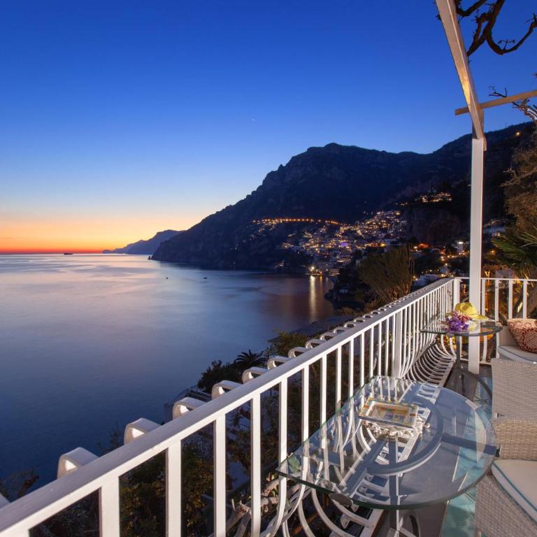 Amore Rentals - Villa Le Sirene - Villa Deluxe - 1
