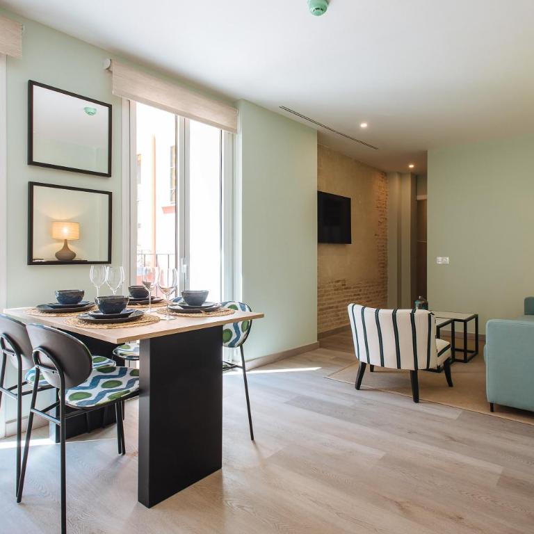 Sercotel Sevilla Guadalquivir Suites - Apartamento Superior - 1