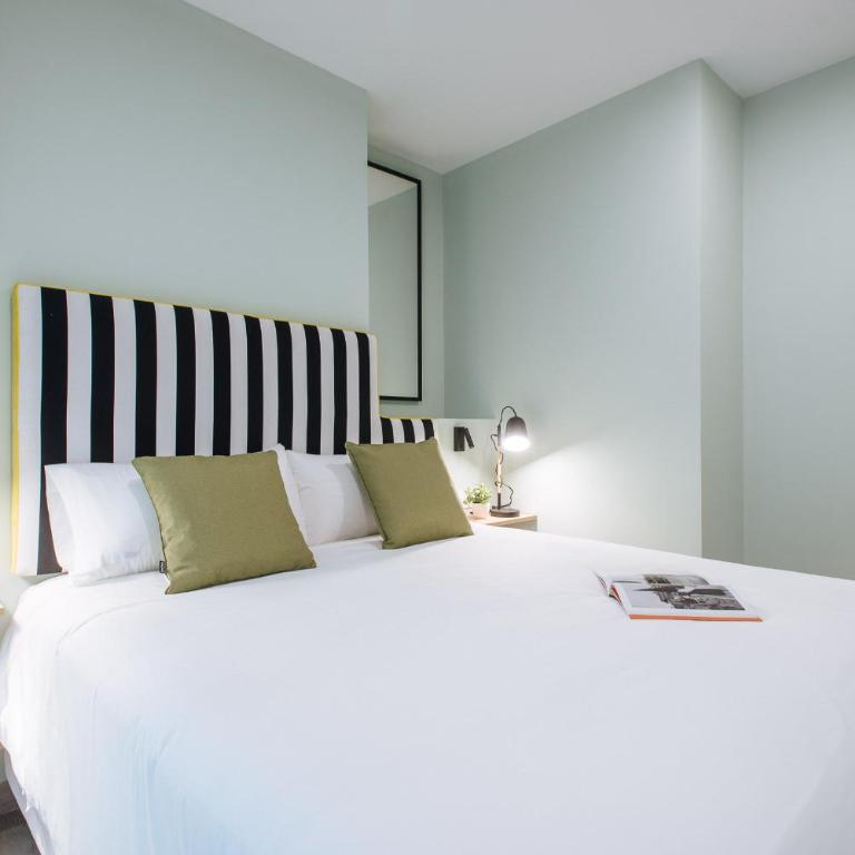 Sercotel Sevilla Guadalquivir Suites - Apartamento Deluxe - 8