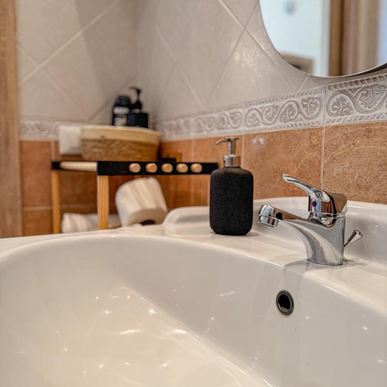 A Casuzza Bedda - Two-Bedroom House - 29