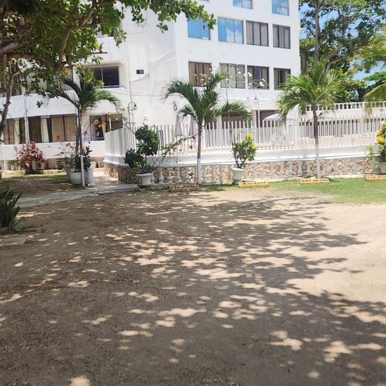 Condominio Victoria Real - Apartamento 202 - Apartamento de 2 dormitorios - 4