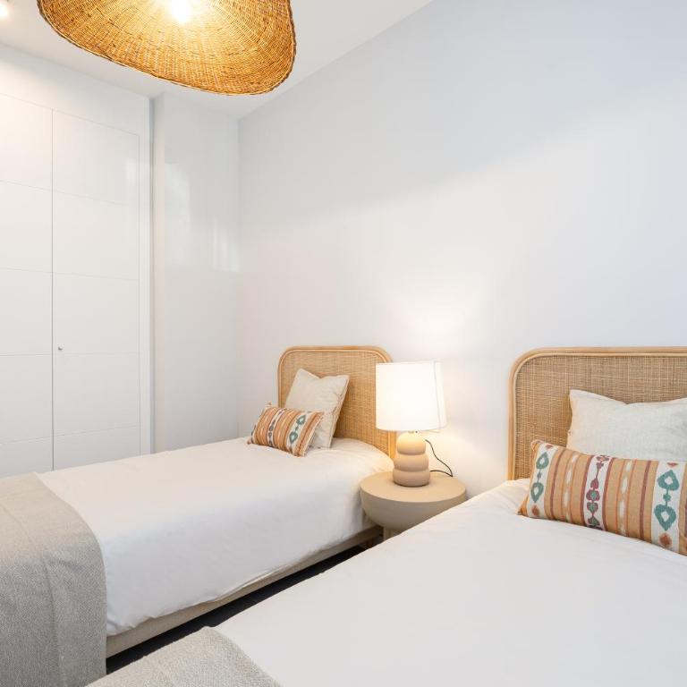 Deluxe Apartment with Terrace Estepona Aranya by AORA STAY - Apartamento - 26