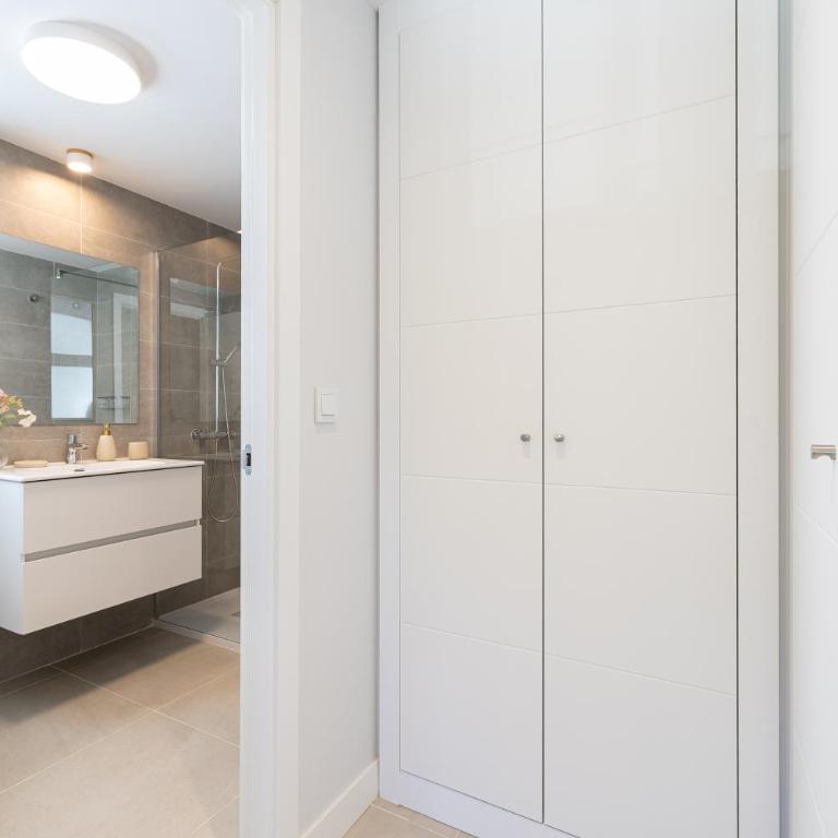Deluxe Apartment with Terrace Estepona Aranya by AORA STAY - Apartamento - 19