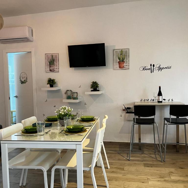 Conil Calle Trafalgar Centro SOLO Familias y Parejas - Apartamento de 2 dormitorios - 2