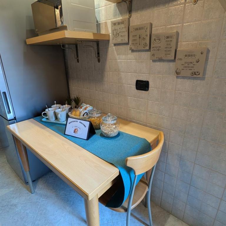 At Eria's House - 100 m Metro A Subaugusta - Two-Bedroom Apartment - 39