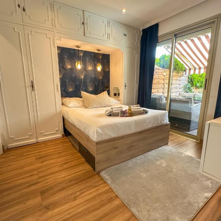 Piscine privée, Plages à pied & Palais à proximité - Appartement 1 Chambre avec Terrasse - 4