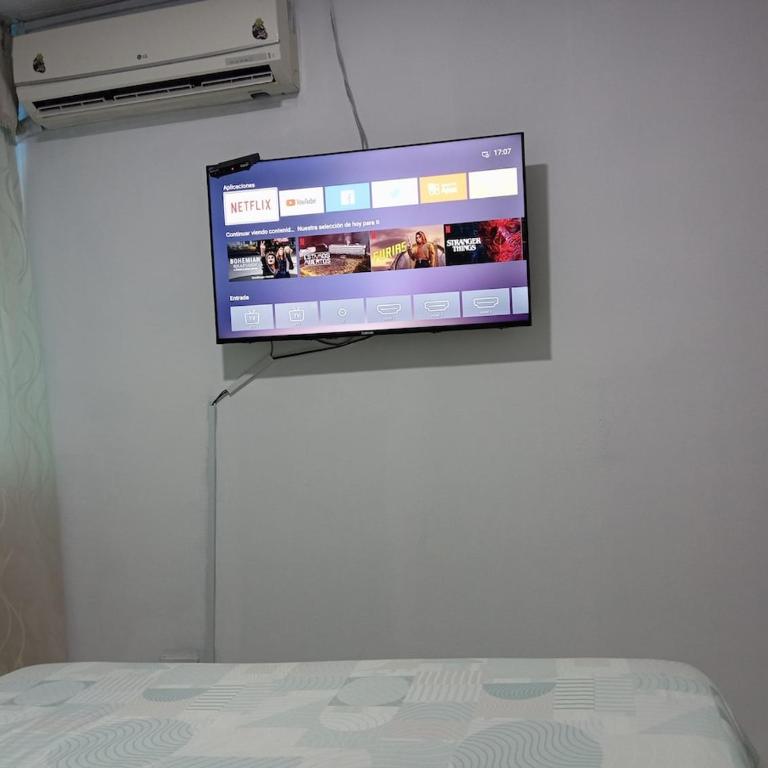 Apartamento de 3 Habitaciones 2 TV con parqueadero cerca al estadio - Apartamento de 3 dormitorios - 18