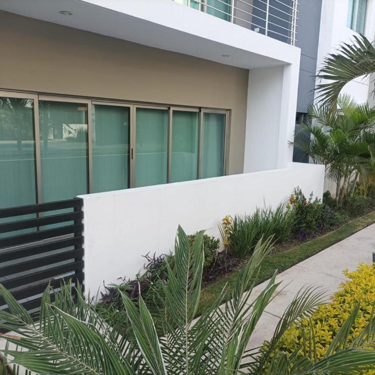 Nice and comfortable apartment, close to the pier - One-Bedroom Apartment - 1