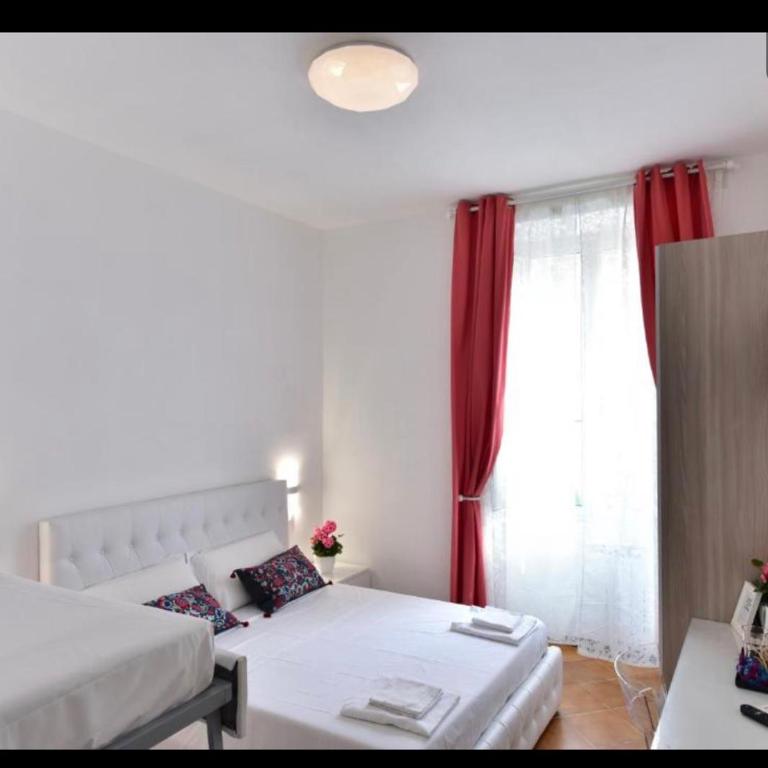 TERMINI STAR - Camera Quadrupla con Bagno Privato - 5