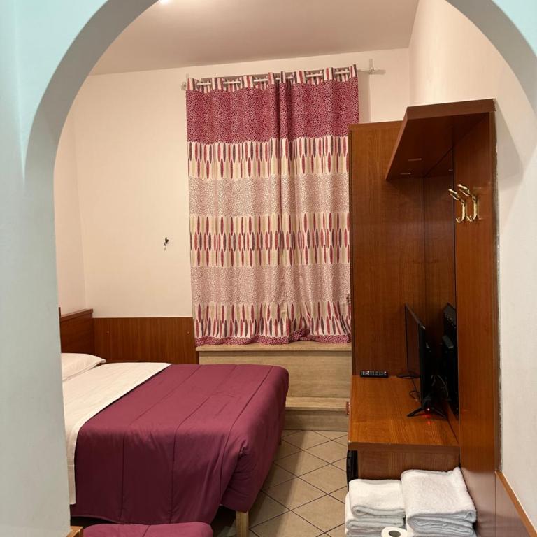 TERMINI STAR - Camera Tripla con Bagno Privato - 1
