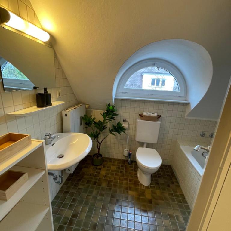 Quiet Center Apartment - 10 min to Center & Oktoberfest - Free Parking - near Nymphenburg Palace & Botanical garden - Apartment mit 1 Schlafzimmer - 2