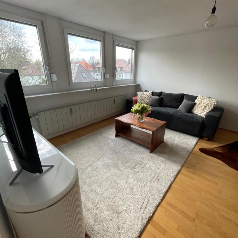 Quiet Center Apartment - 10 min to Center & Oktoberfest - Free Parking - near Nymphenburg Palace & Botanical garden - Apartment mit 1 Schlafzimmer - 5