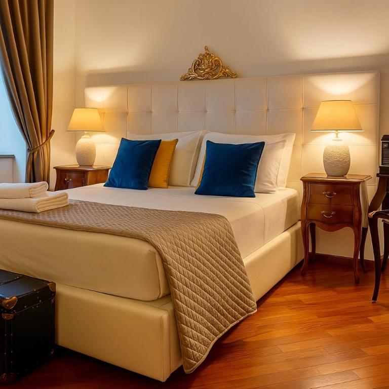 RealPartenope B&B 284 - Double Room with Private Bathroom - 1
