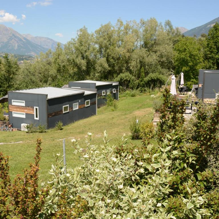 Camping-Hotel de Plein Air Les 2 Bois - Two-Bedroom Mobile Home - 11
