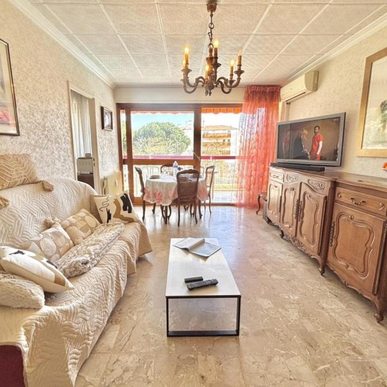 Appartement 3 pièces à Fréjus avec piscine partagée, près du centre - FR-1-226A-205 - Apartment - 4