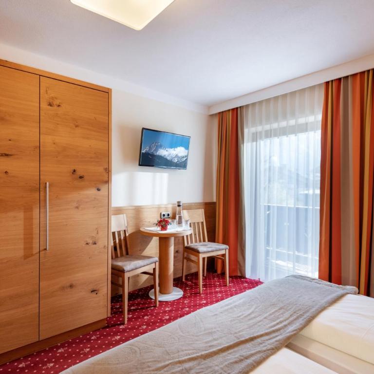 Hotel Garni Birkenhof - Dreibettzimmer mit Aussicht - 4