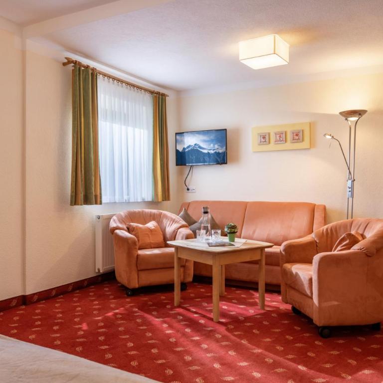 Hotel Garni Birkenhof - Familienzimmer mit Balkon - 3