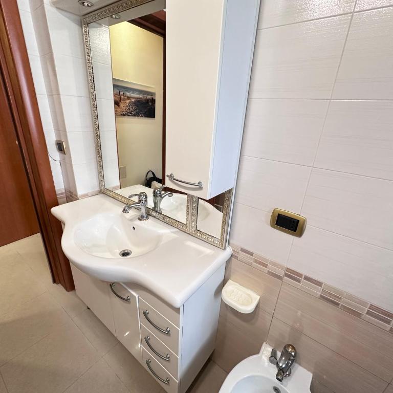 Sole e Mare - Appartamento con 2 Camere da Letto - 15